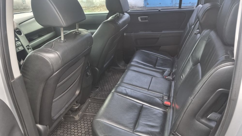 Продаётся классный личный  аппарат хонда пилот2  2008года,