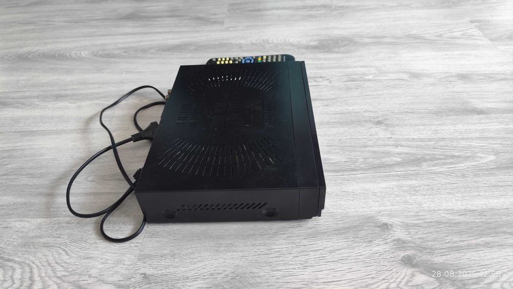 Dekoder SAT Golden Media UNI BOX 9060 CRCI HD PVR w pełni sprawny !