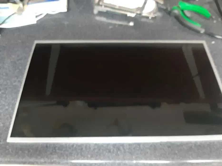 15.6-inch LCD LED, 40-pin, Like New64738225866113120