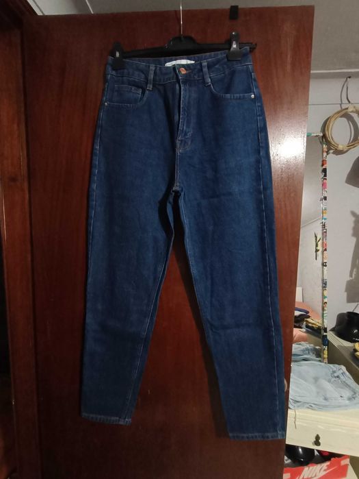 Calça de ganga escura