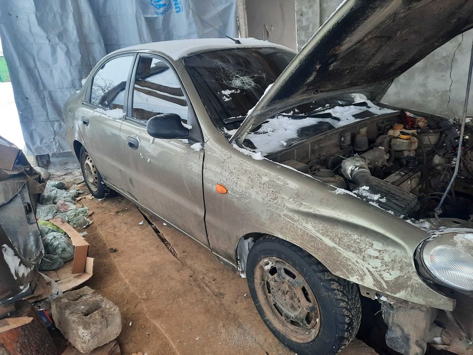 Автомобіль легковий Deo Lanos