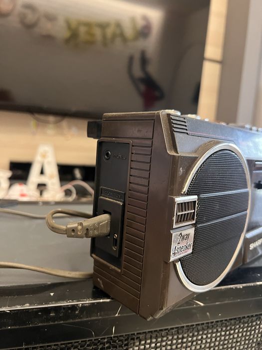 Radiomagnetofon Sharp  QT27