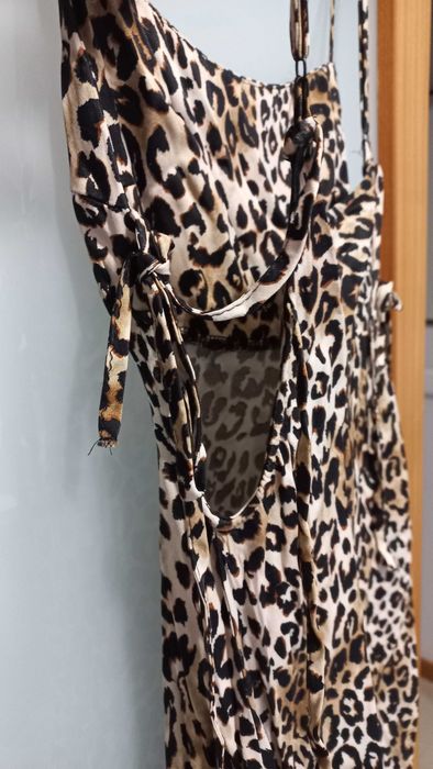 Vestido  tigreza,  Bershka