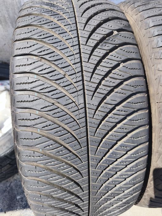 goodyear vector 4seasons 215 60 17 - Купити шини для авто - Ціна