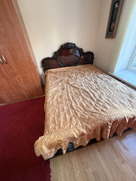 Виставка , власник