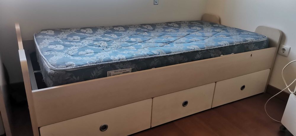 Cama Solteiro com gavetas 90x200cm (+ estrado e colchão)