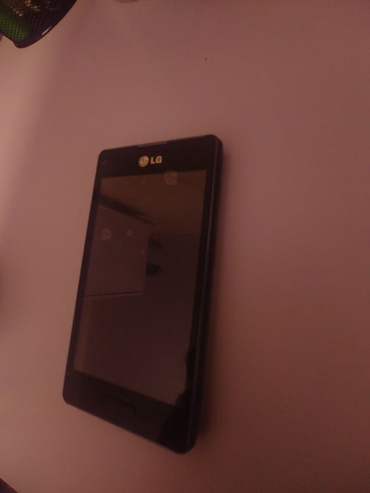 Smartfon LG e460