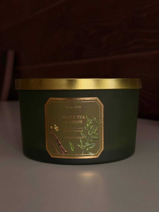 Ароматична свічка White Tea & Herbs
