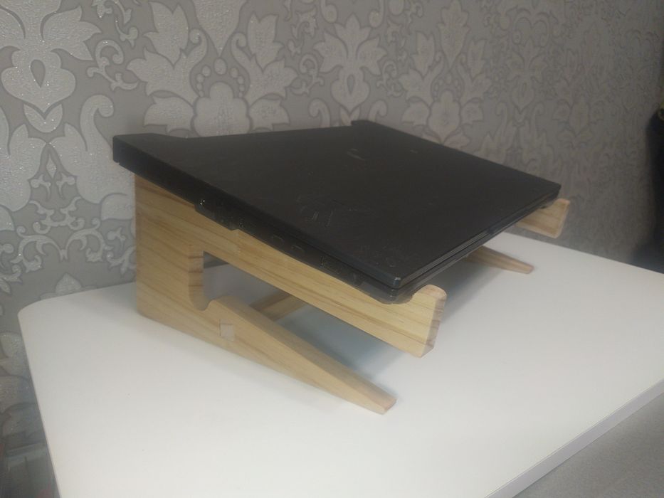 Підставка під / для ноутбука, пк, лептопа дерев'яна складна