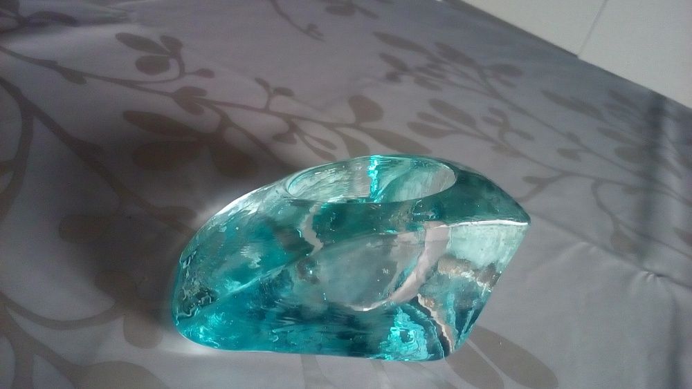 Em vidro colorido - Cinzeiro ou Castiçal? - quarto, sala, escritório