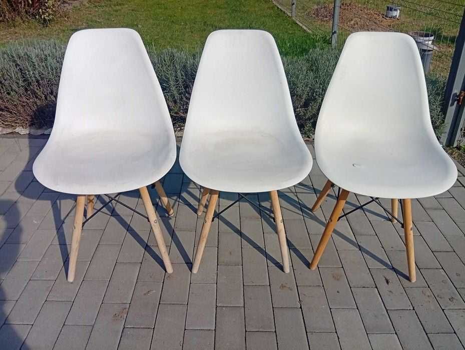 Krzesła plastik/drewno/metal 3 szt.