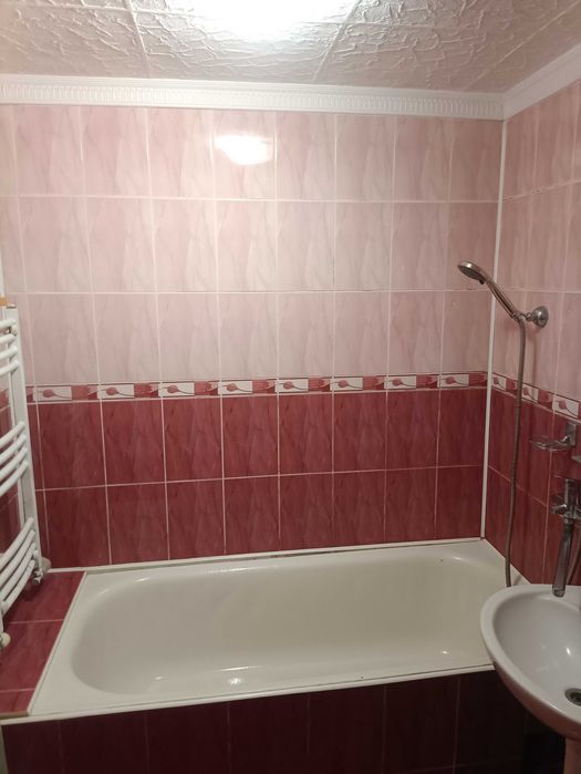 ПОДОБОВА ОРЕНДА 2-х кімнатної квартири на 1-му поверсі ПОБЛИЗУ БАСЕЙНУ