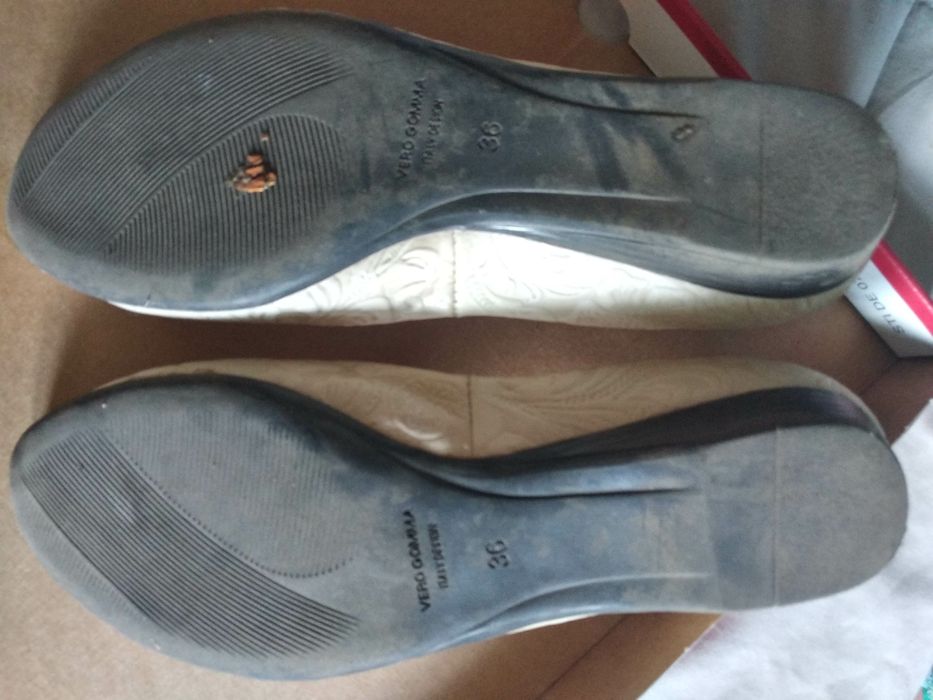 Продам бежевые лодочки