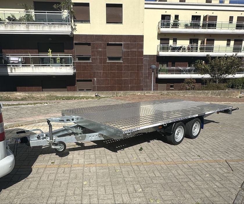 Atrelado Porta Carros 2700kg novo