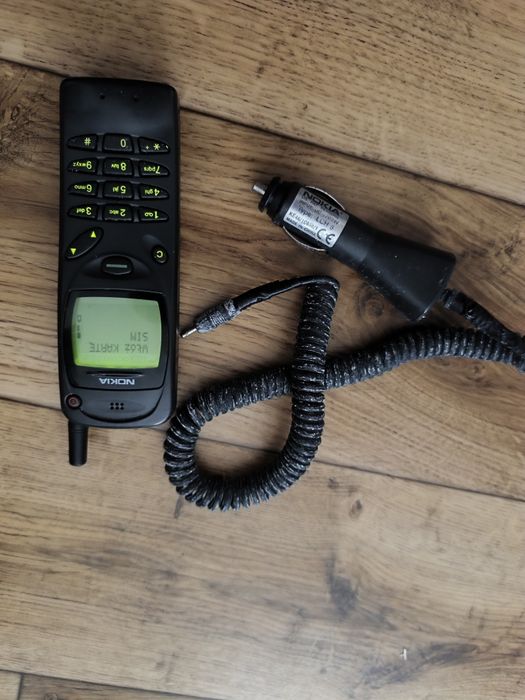 Продам Nokia 3110+ зарядка  оригінал .
