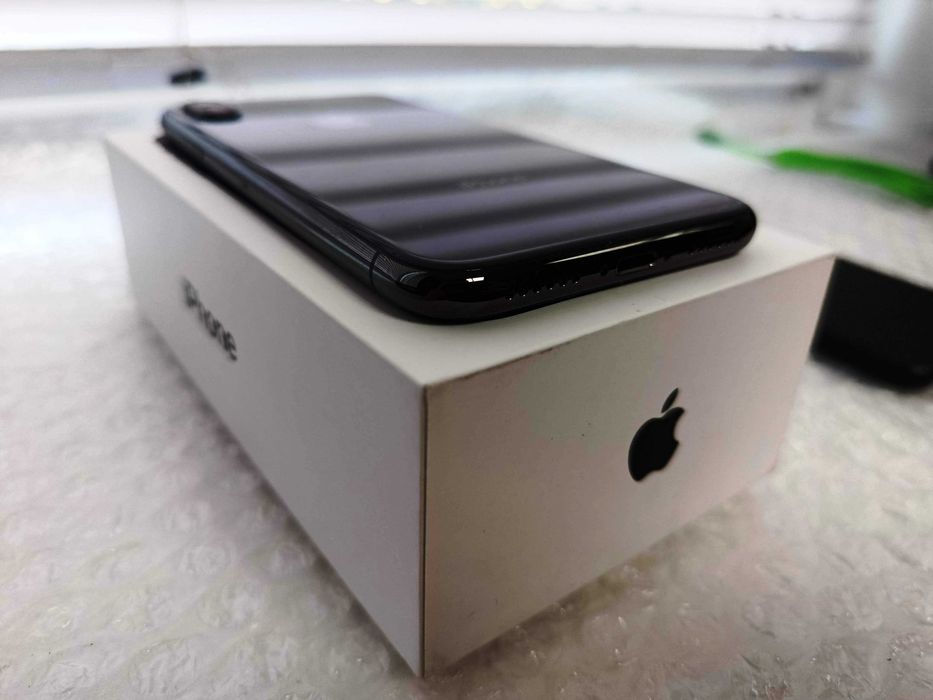 ВІДМІННИЙ стан Apple iPhone X 64Gb ПОВНИЙ комплект+чохол+скло