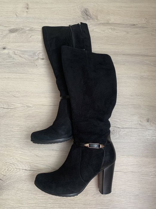 Жіночі зимові чоботи