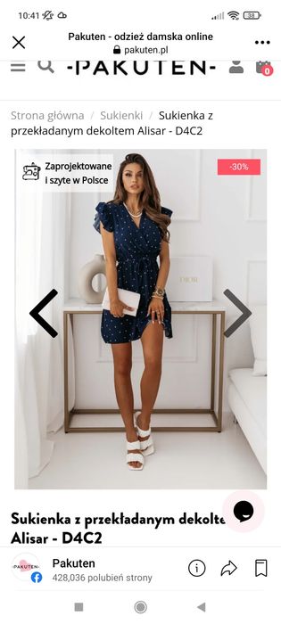 Sukienka z kopertowym dekoltem