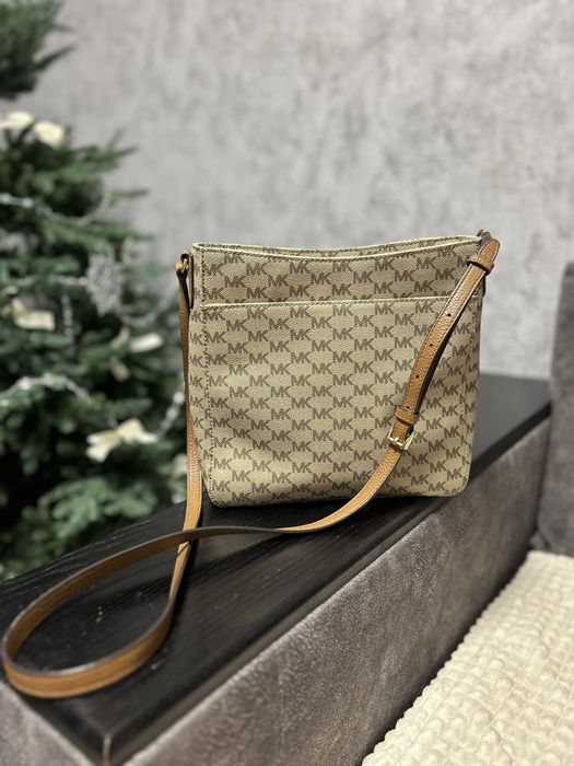 Продам сумку Michael Kors