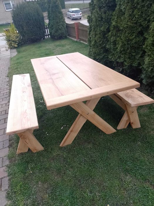 Sprzedam dębowy stół ogrodowy