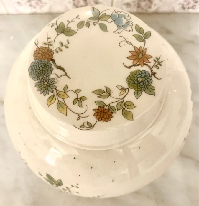 Pote em porcelana "ginger jar" inglês