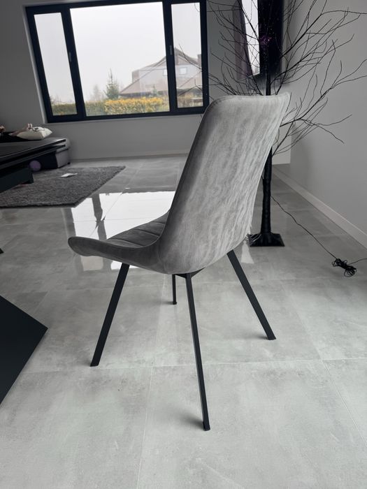 Sprzedam 6 krzesel do salonu