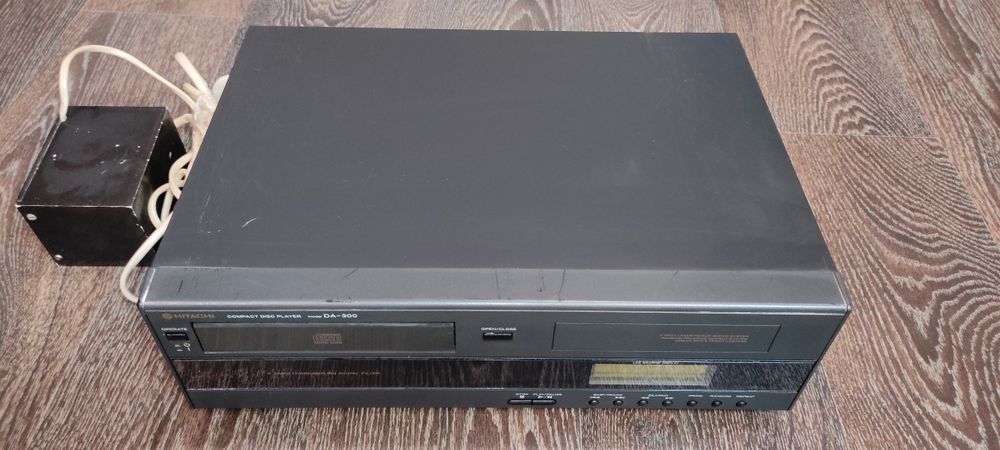 Проигрыватель Hitachi DA -300