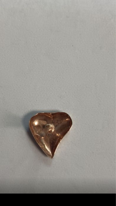 Золотые серьги-гвоздики