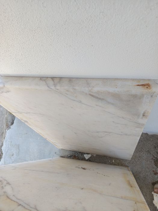 Pedra mármore em bom estado