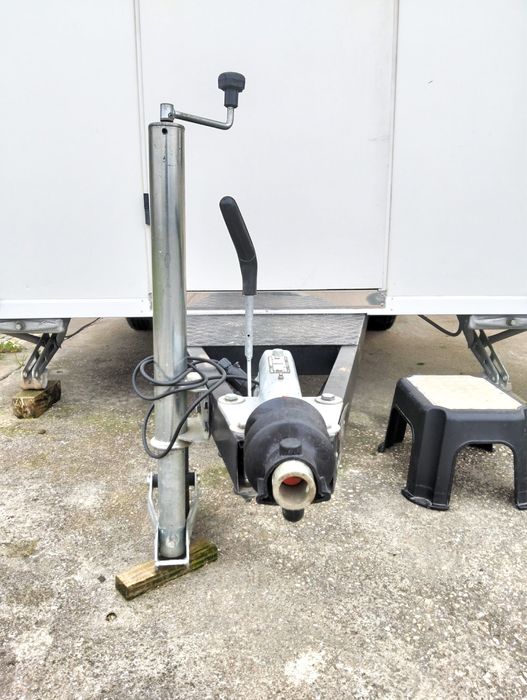 Roulote totalmente equipada - negócio pronto