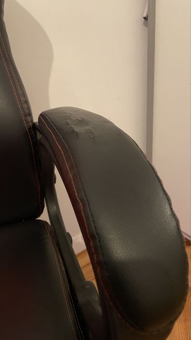 Cadeira Gaming NPLAY Vermelha/Preta – 45 € negociáveis