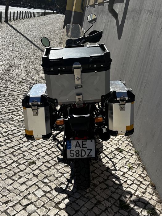 Royal Enfield Himalayan 411 – Fully Equipped for Travel & Meticulously Maintained