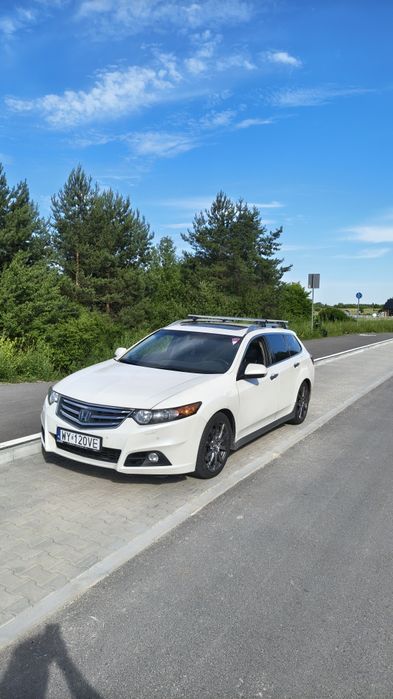 Accord 8 tourer Executive + (RADAR)