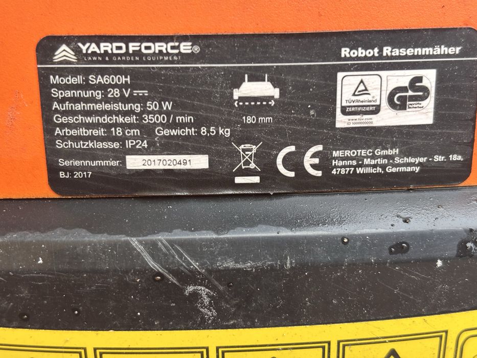 Robot koszący Yard Force SA600H + 300 m kabla GRATIS!