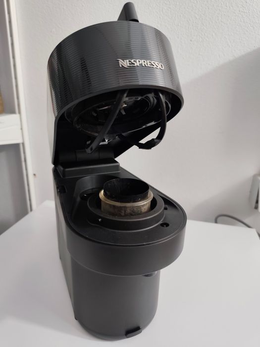Máquina de Café Nespresso Vertuo Pop
