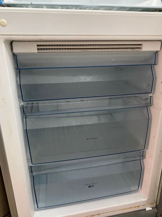 Frigorifico AEG combinado cinzento