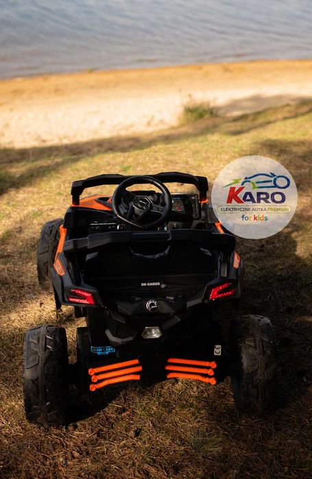 Auto na akumulator CAN-AM Maverick Pojazd dla dzieci 4x4 Full Led EVA