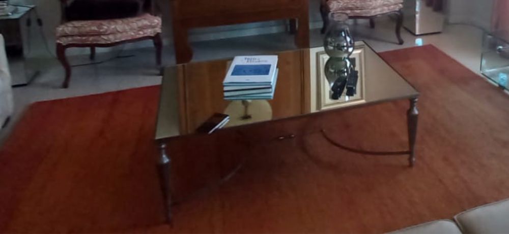 Mesa de centro muito bonita e elegante da Area