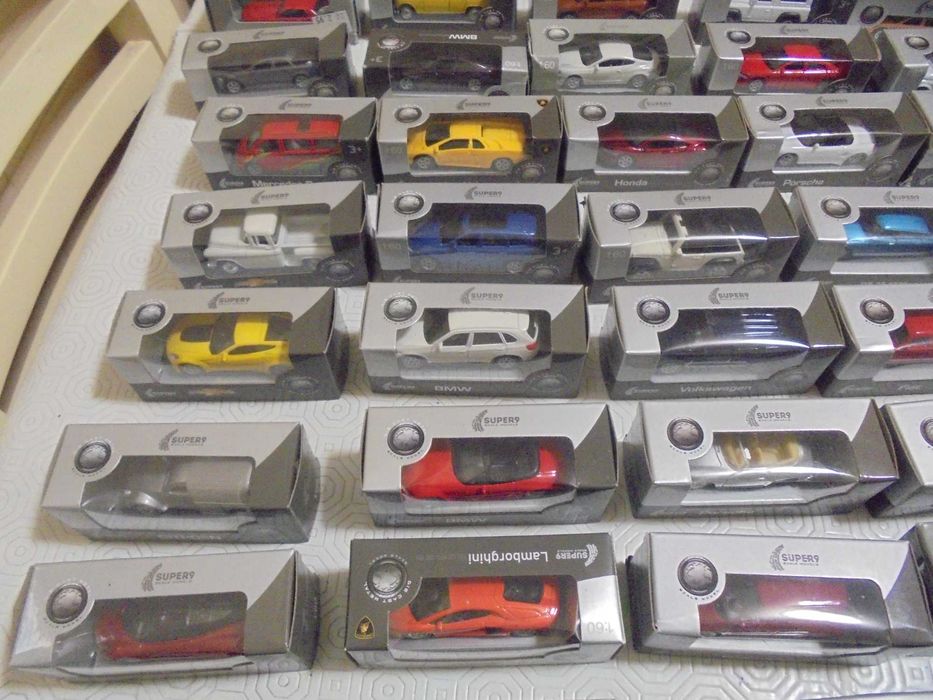 Lote de 90 carrinhos novos, escala 1:60