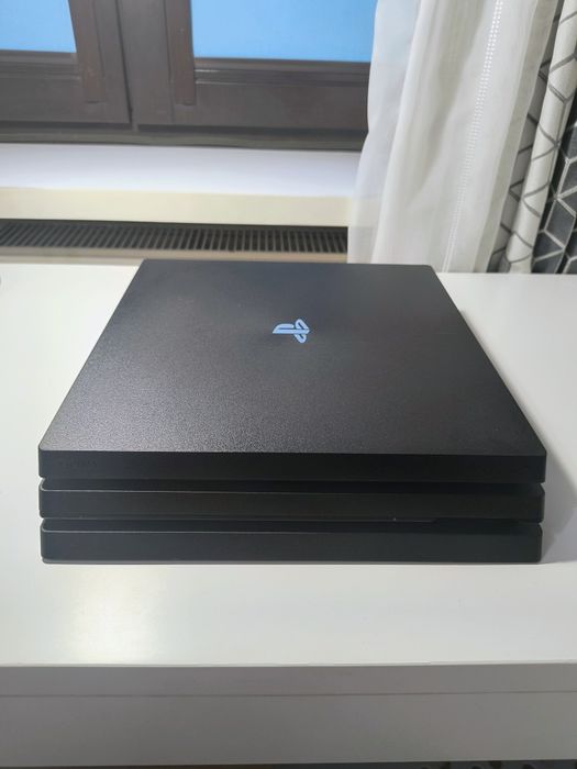PS4 Pro + 3 pady + gry + dodatki | zadbana i sprawna | świeżo po serwisie | OKAZJA