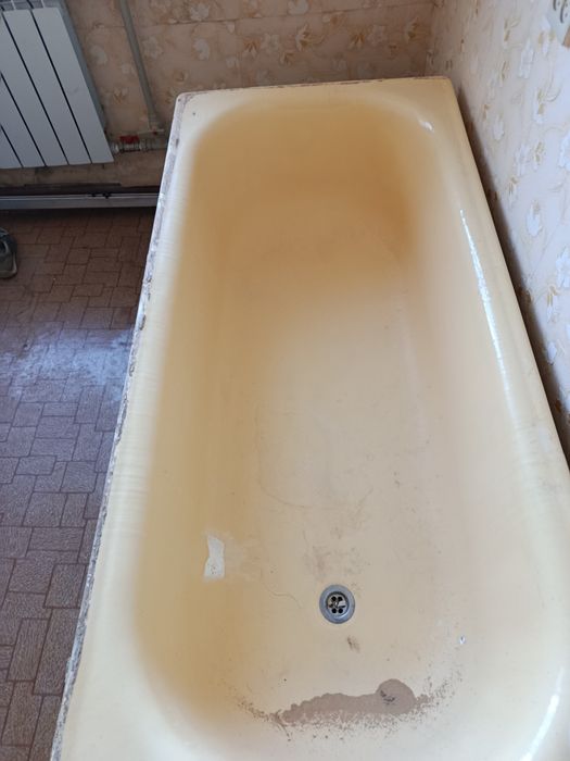 Ванна стальна 150:70см на ніжках.