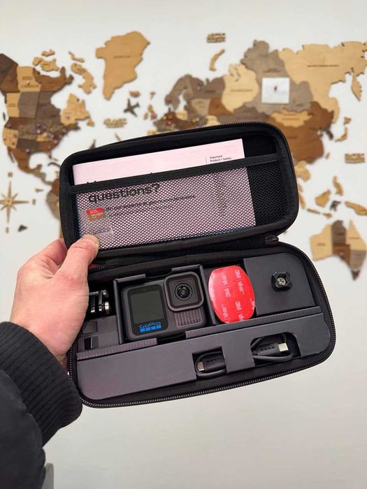 Екшн-камера GoPro Hero 13 в кейсі