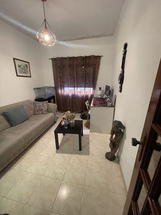 Queijas Moradia c terreno 421m2 Oeiras