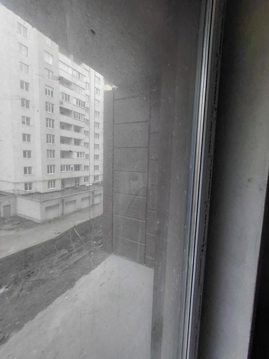 Продаж 2к квартири 73.06 кв. м на вул. Генерала Мирона Тарнавського
