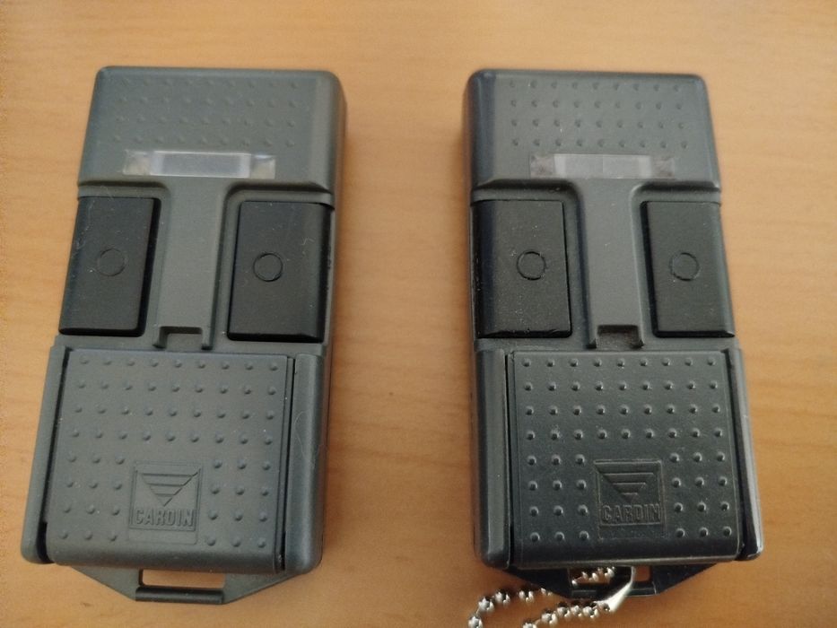 2 Comandos  Cardin ou só um , com pouco uso