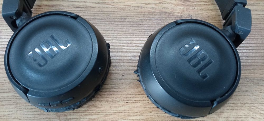 JBL Bluetooth наушники