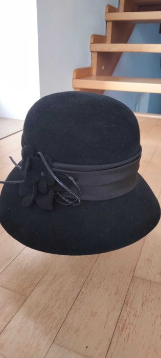 Капелюх жіночий фетровий