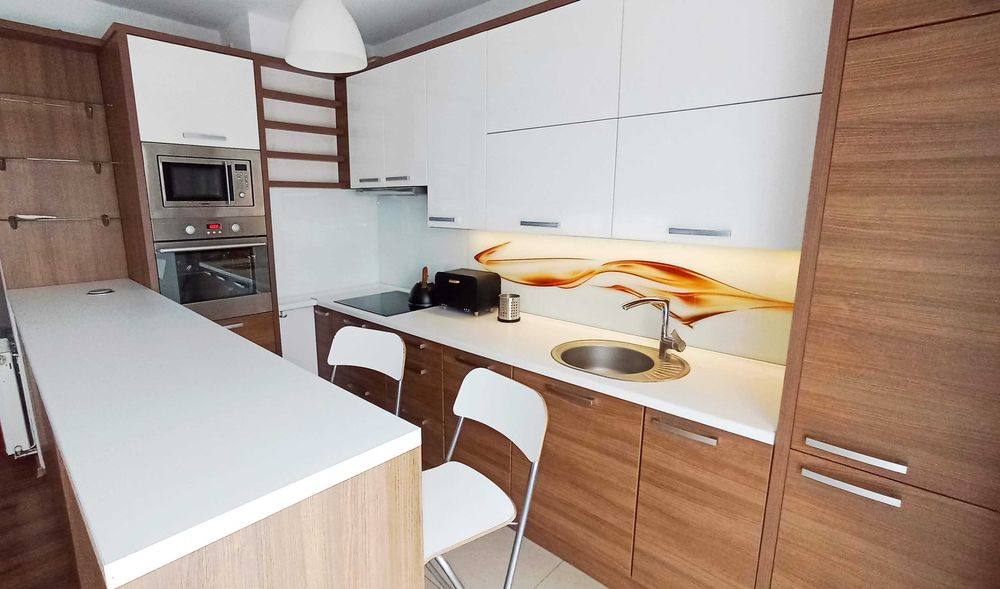 Mieszkanie dwupokojowe + 2 miejsca w hali