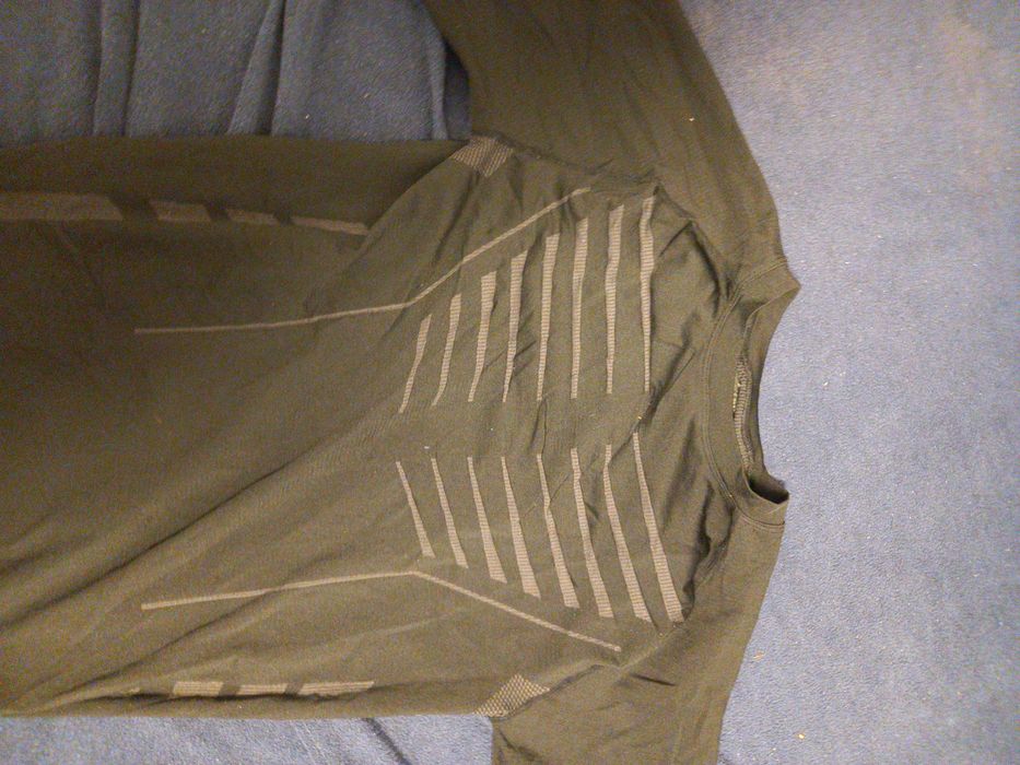 Czarna koszulka termiczna