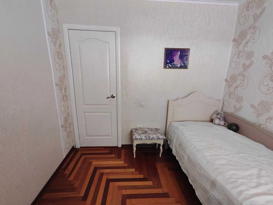 ПРОДАМ 3-х кінатну квартиру, Бородинськкий район , ТЦ Континент